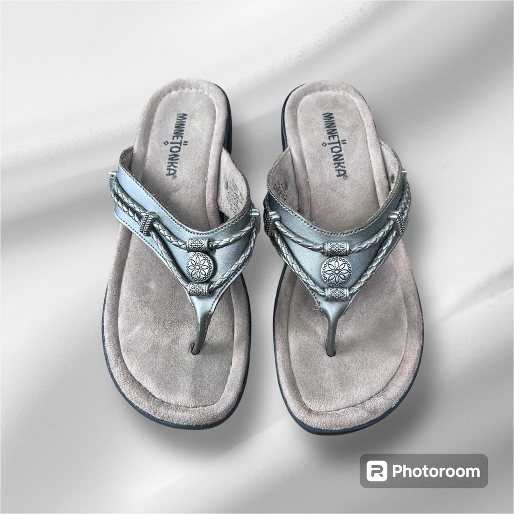 EUC Minnetonka Sandals